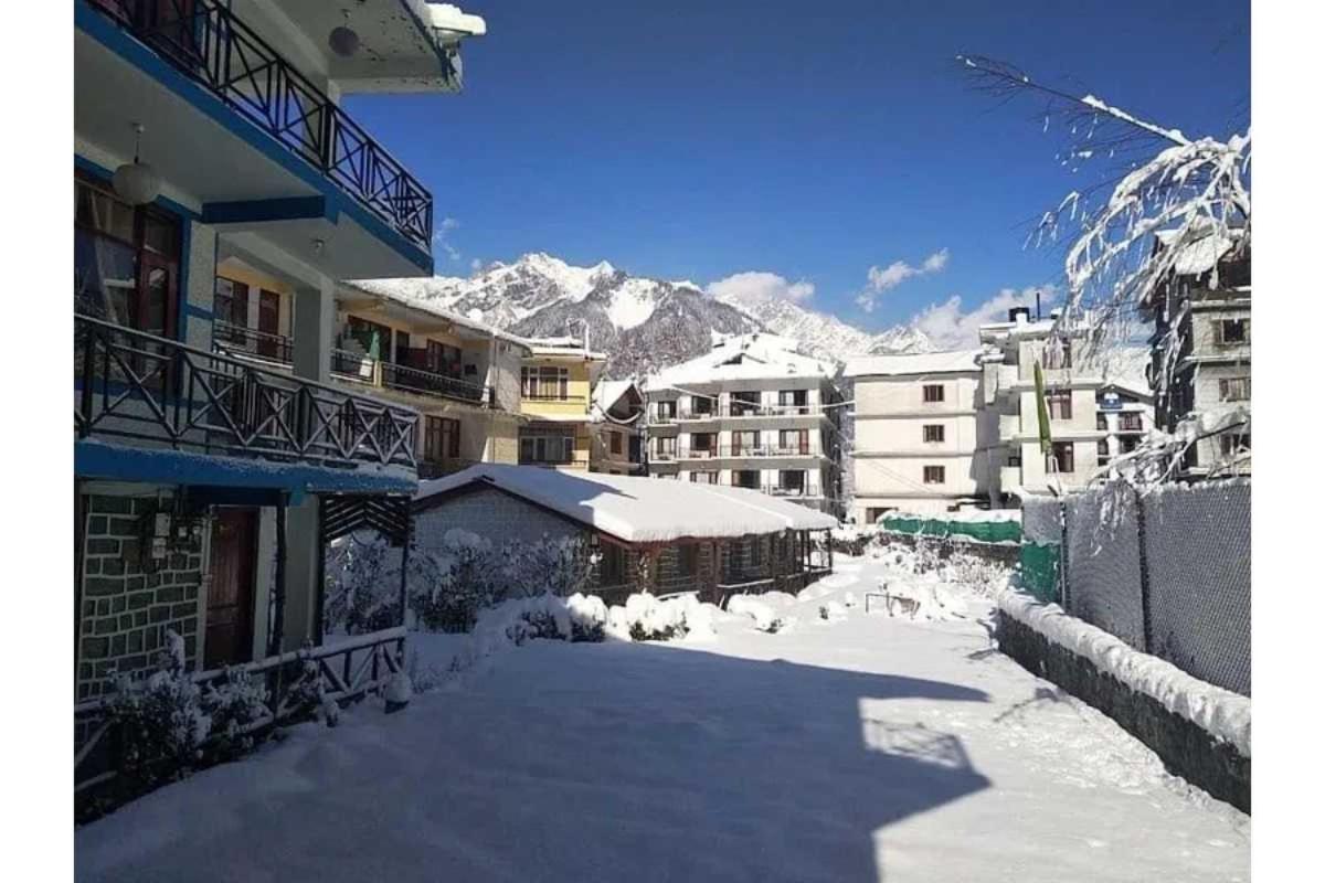 Hotel Seraj International Manāli Kültér fotó