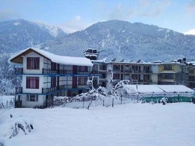 Hotel Seraj International Manāli Kültér fotó